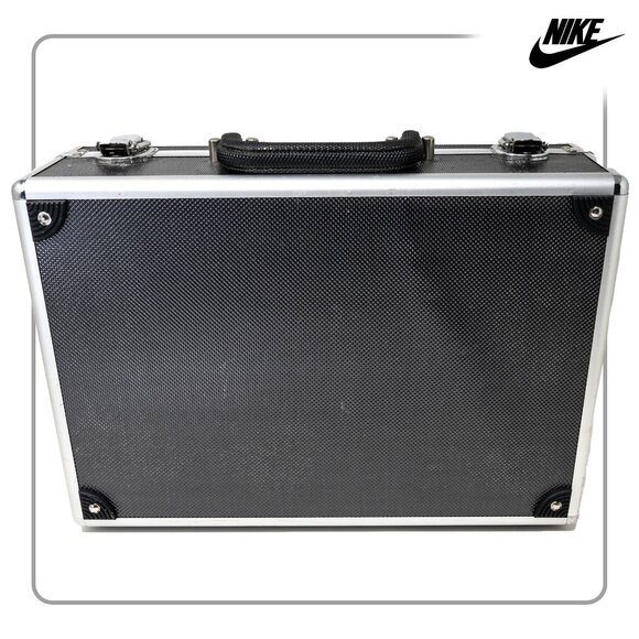 Air Jordan XVII  17 OG Vintage Black Metal Case 2002 - Picture 4 of 7